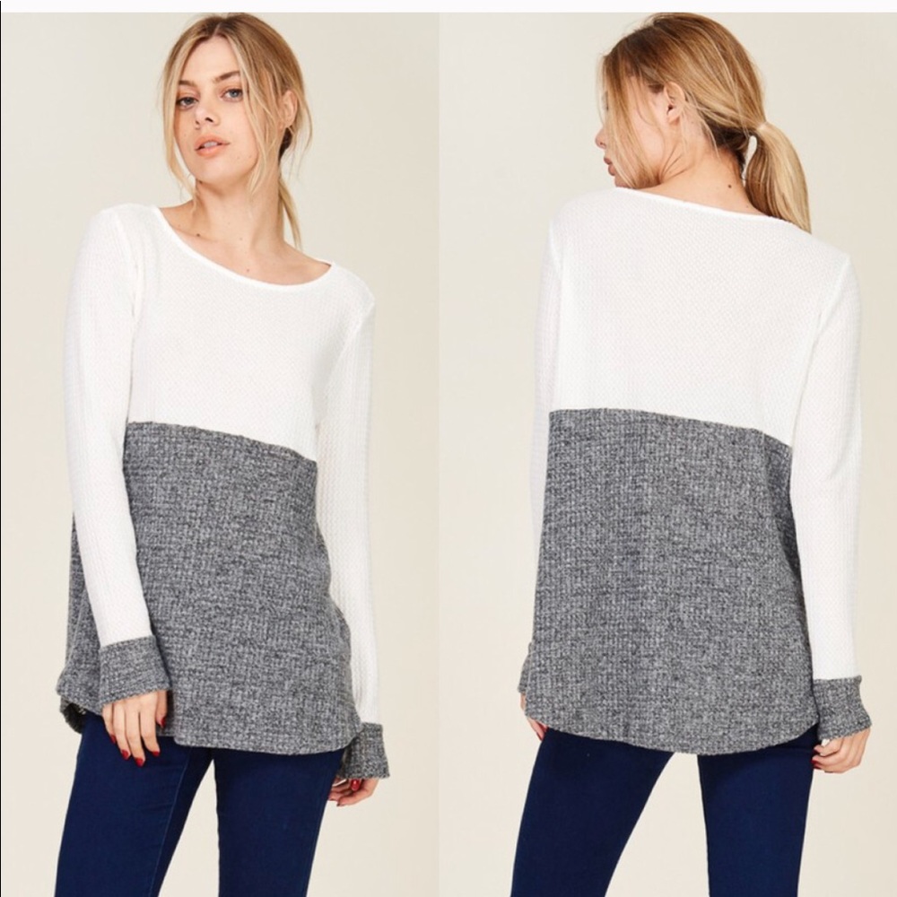 Color block knit top. 2 for one - Picture 2 of 2